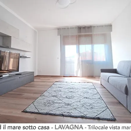 Il Centro Ed Il Mare Sotto Casa Lavagna
