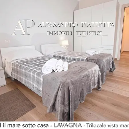 Il Centro Ed Il Mare Sotto Casa דירה