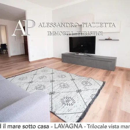 Il Centro Ed Il Mare Sotto Casa